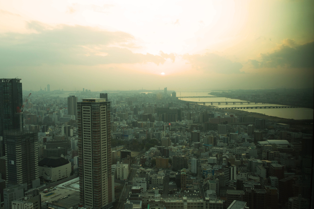 「朝が来て夜が来る、二人の願いは１つ、１つになること。」