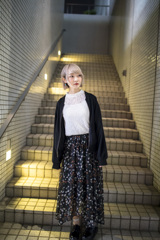 「Snap Photo 2018 no.24 : 白壁スナップの女子」2