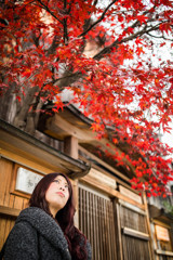 「赤い紅葉、誰よりも頑張って紅くなったんだ」