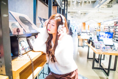 「わたちのしゅきなウタは〜 あなたもぉ〜 しゅきなのよぉ〜