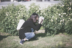 CAMERA WOMAN 黒服白カメ カメラ女子