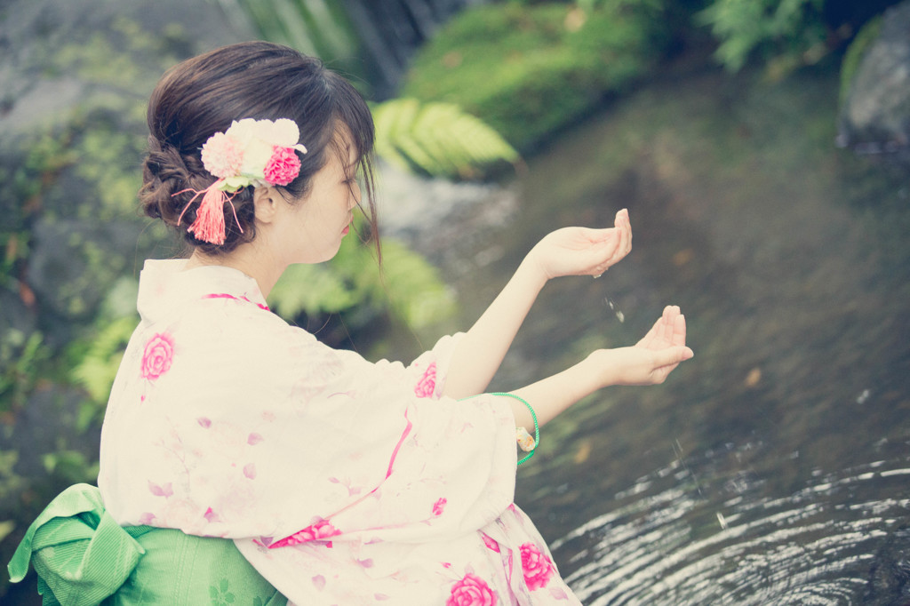 川の水しずく
