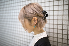 「Snap Photo 2018 no.24 : 白壁スナップの女子」5