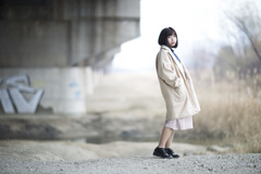 「傘なんていらないわ、冷たい雨は私の涙なの。」
