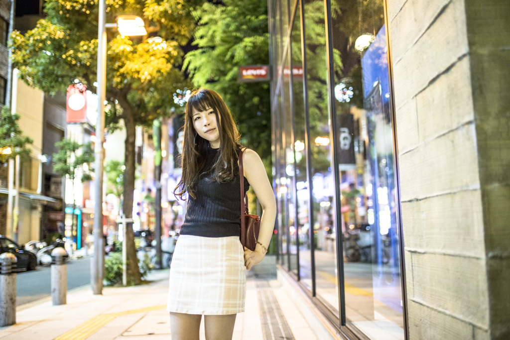 「Snap Photo 2018 no.23 : 夜に出逢った女子さん」2