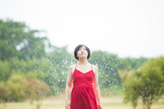 「急に台風来ちゃった、ずぶ濡れポートレート」2