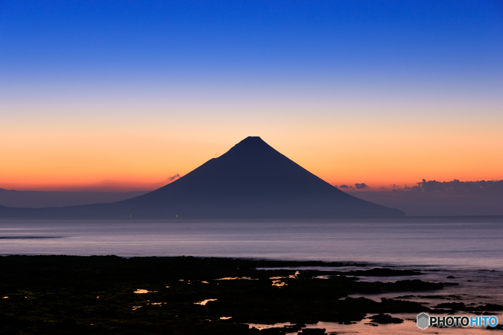 夜明けの開聞岳