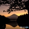 朝焼けの富士山