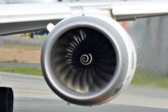 787のエンジンは大きい