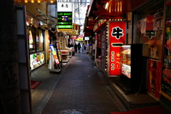 焼肉店が並ぶ通り