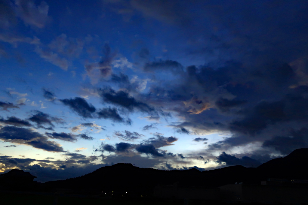 台風の去った空