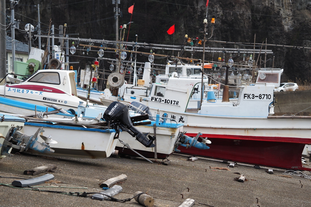 漁船は待機