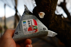 コンビニおにぎり。ここが産地かな？