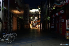 早朝の新世界