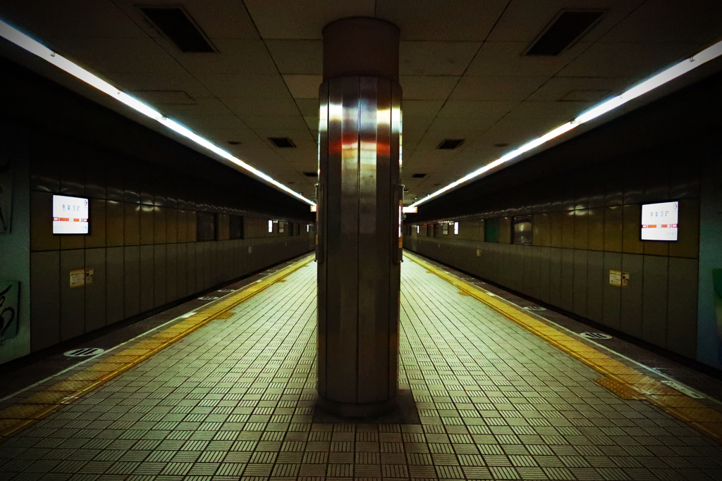 地下鉄ホーム