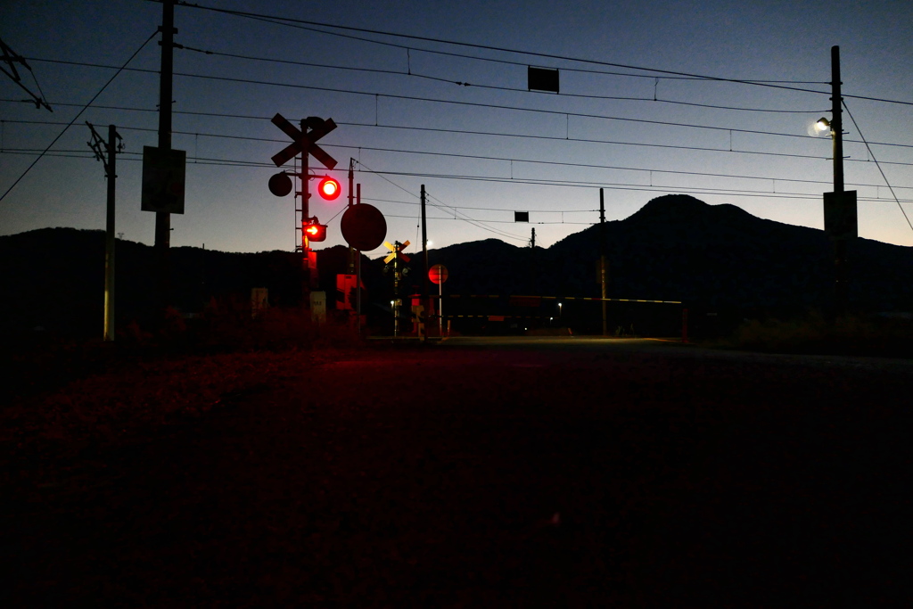 通過待ちの散歩道