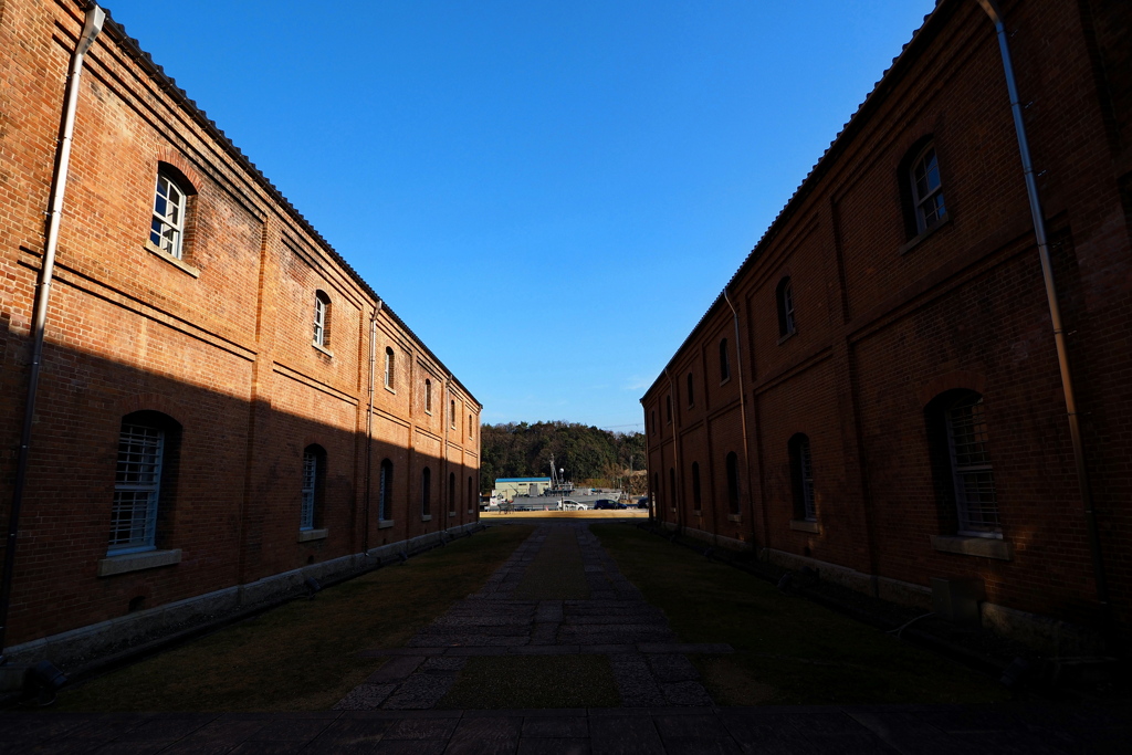 レンガ倉庫は工事中でした