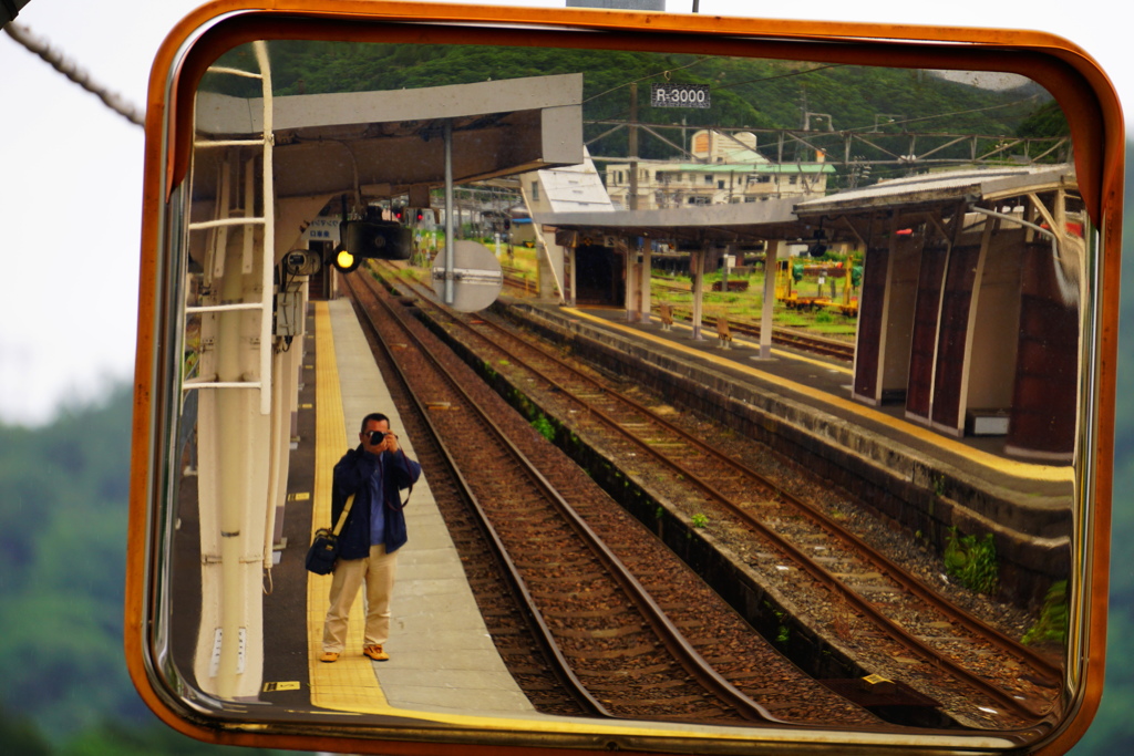 無人駅の午後