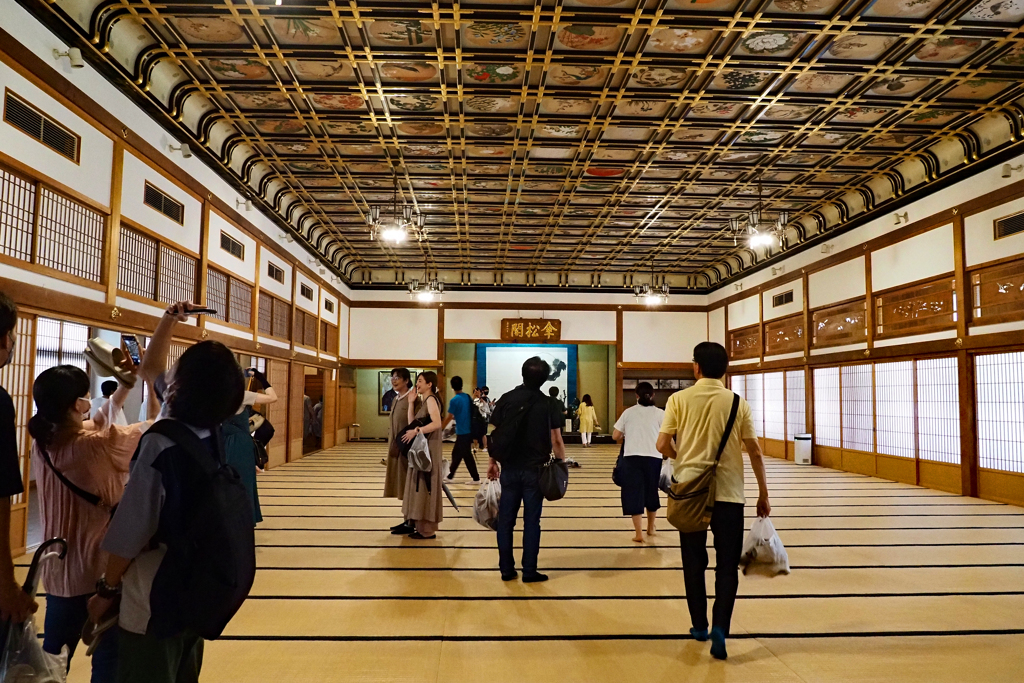 お盆過ぎても賑わい