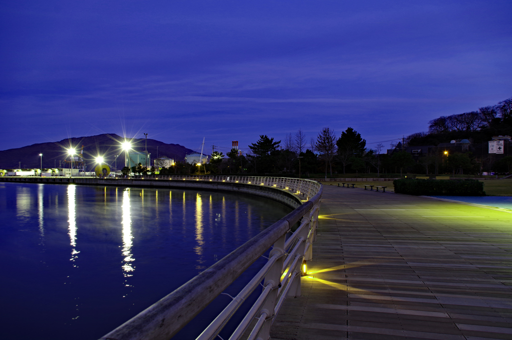 海辺の公園。小さめ