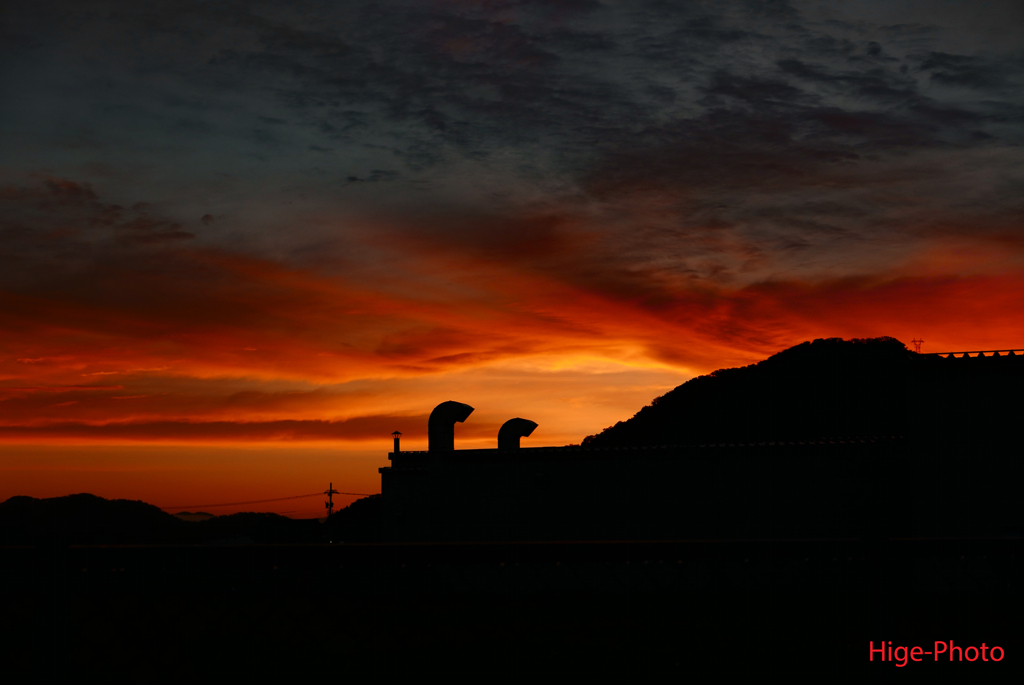 今朝は朝焼け…そして雨