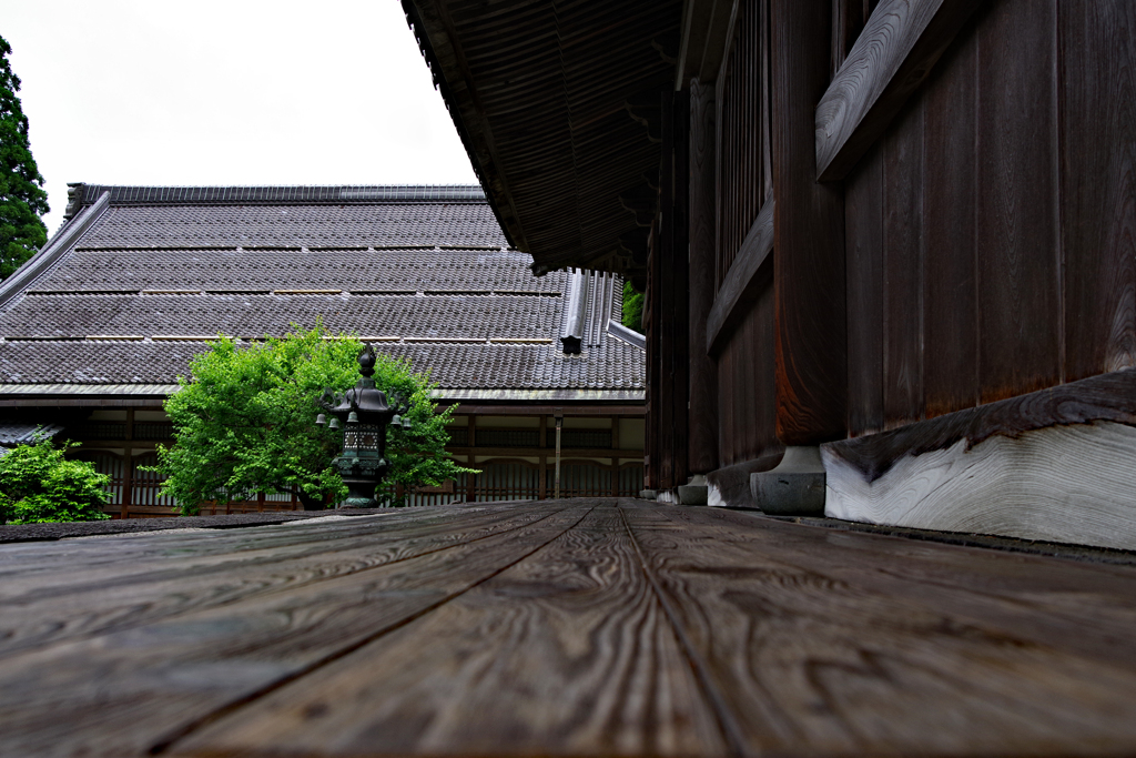 お堂の廊下