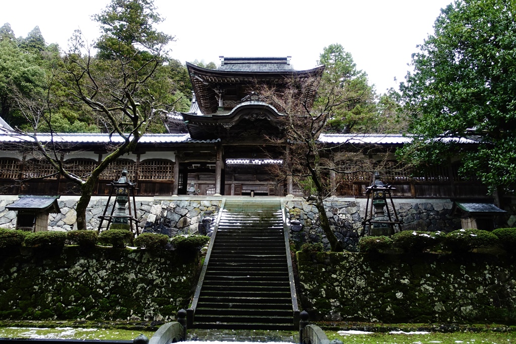 初雪の永平寺