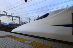 青空が一番似合うけど、今日曇り