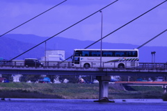 一本向こうの橋