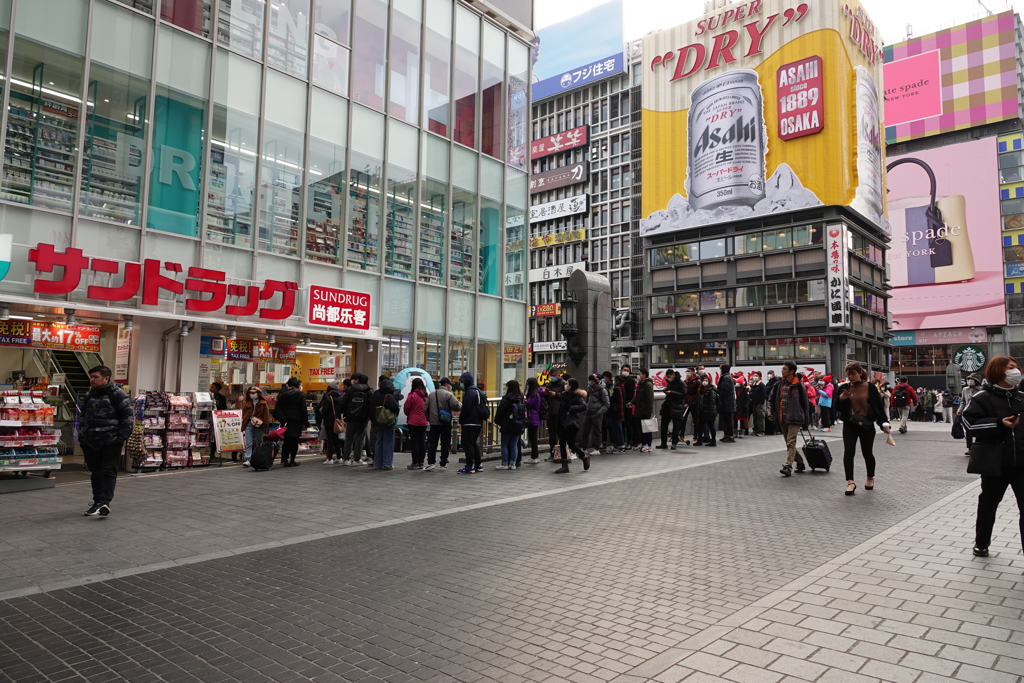 海外観光客の行列の先