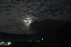 珍しく12月の月あかり