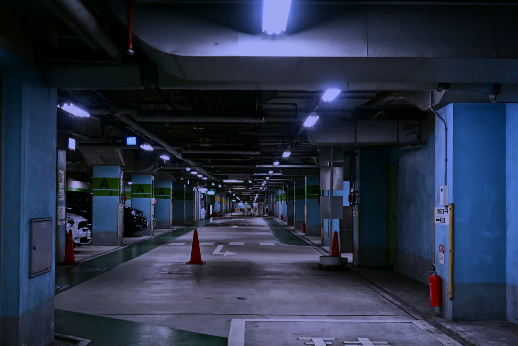 いつもの地下駐車場