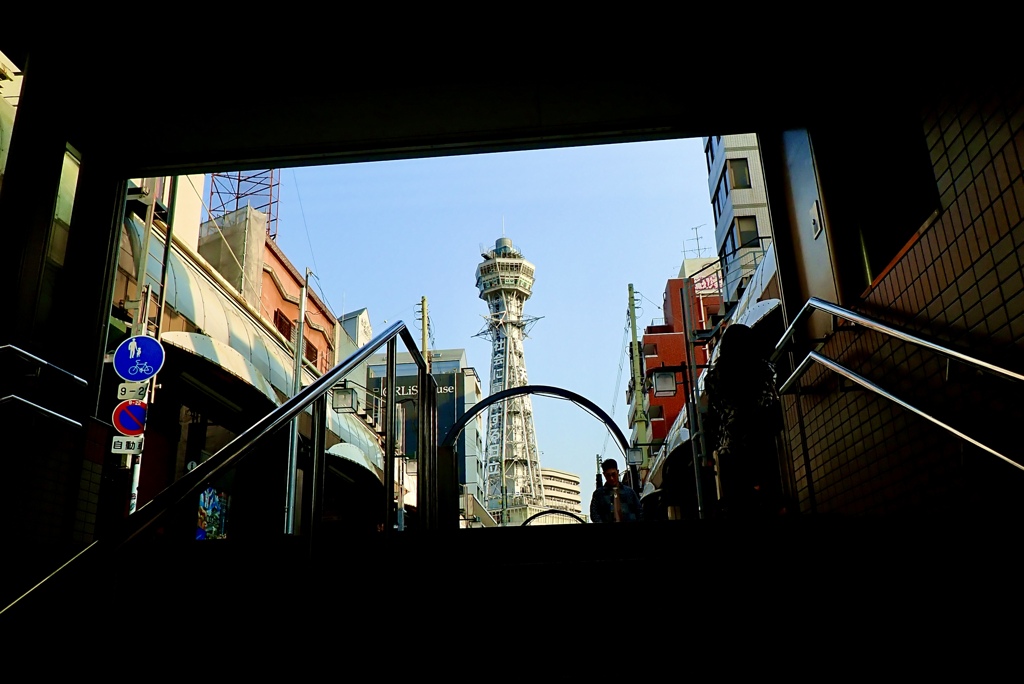 地下鉄の階段から