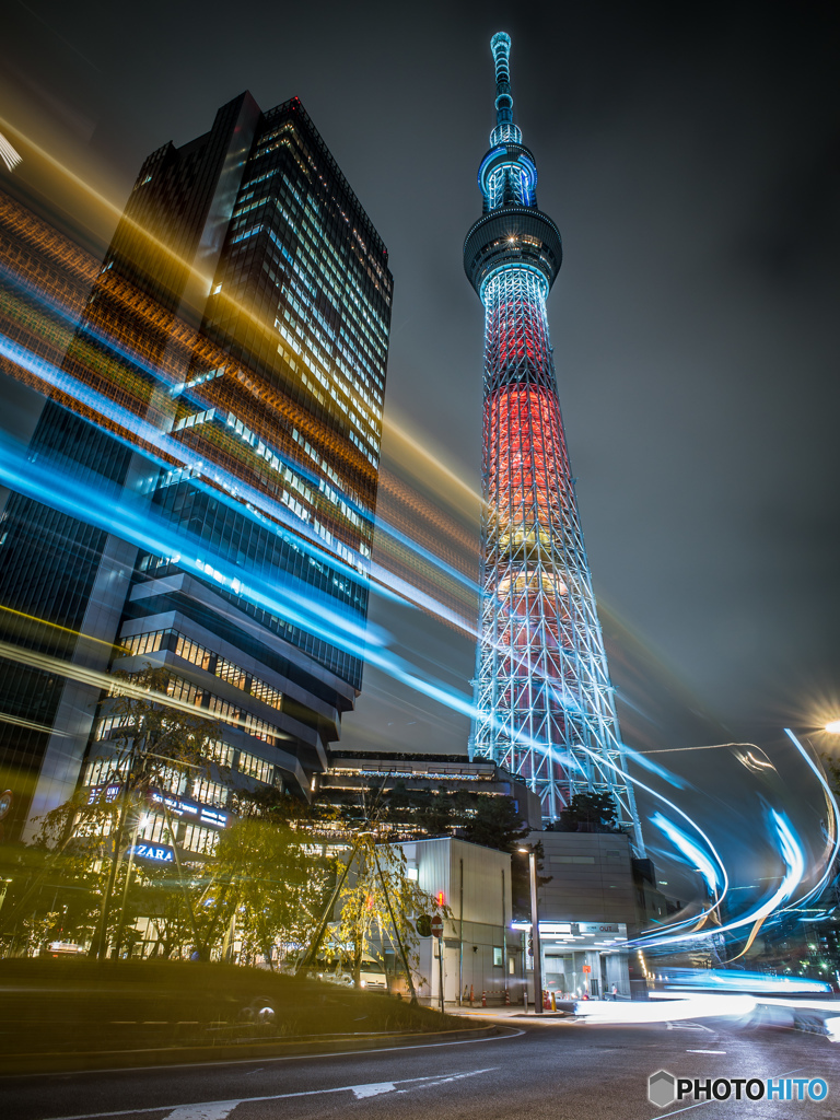 スカイツリーとバスレーザー