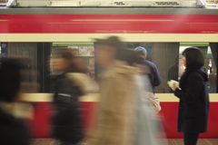 横浜駅の朝のひと時