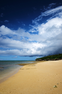 青い空と海