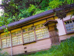 ピンクな廃校