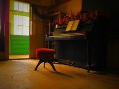 廃校のピアノ