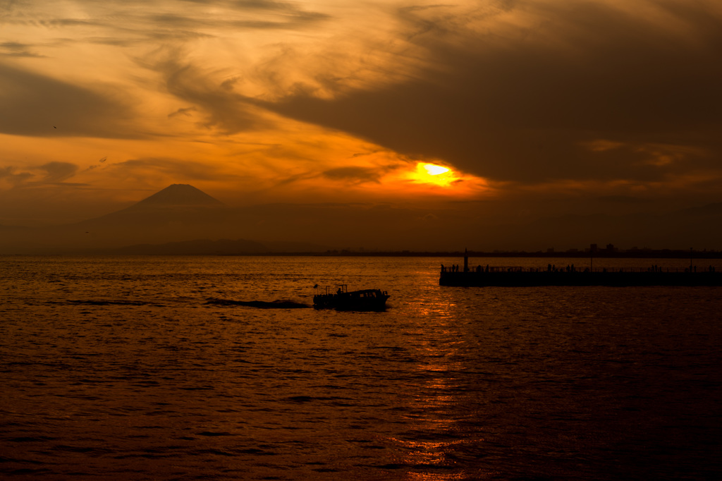 江ノ島港の夕日