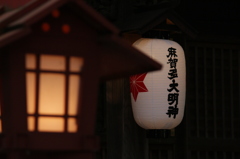 夕刻の神社にて