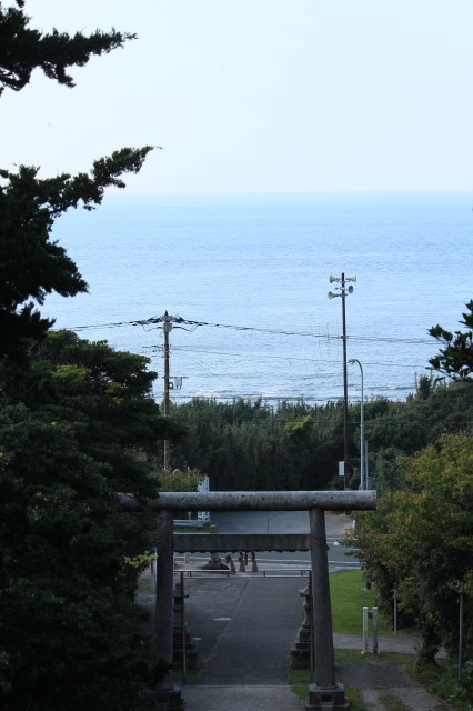 境内から見た海