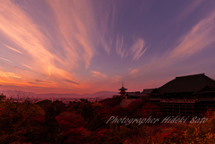 清水寺の紅葉夕陽