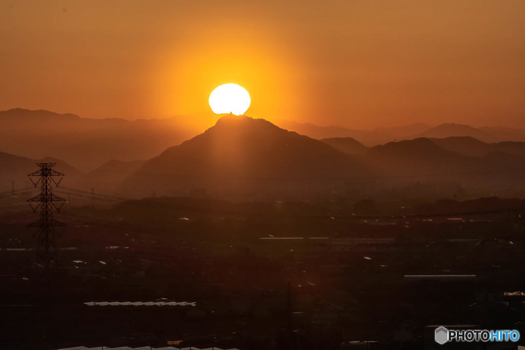 岐阜城に昇る太陽