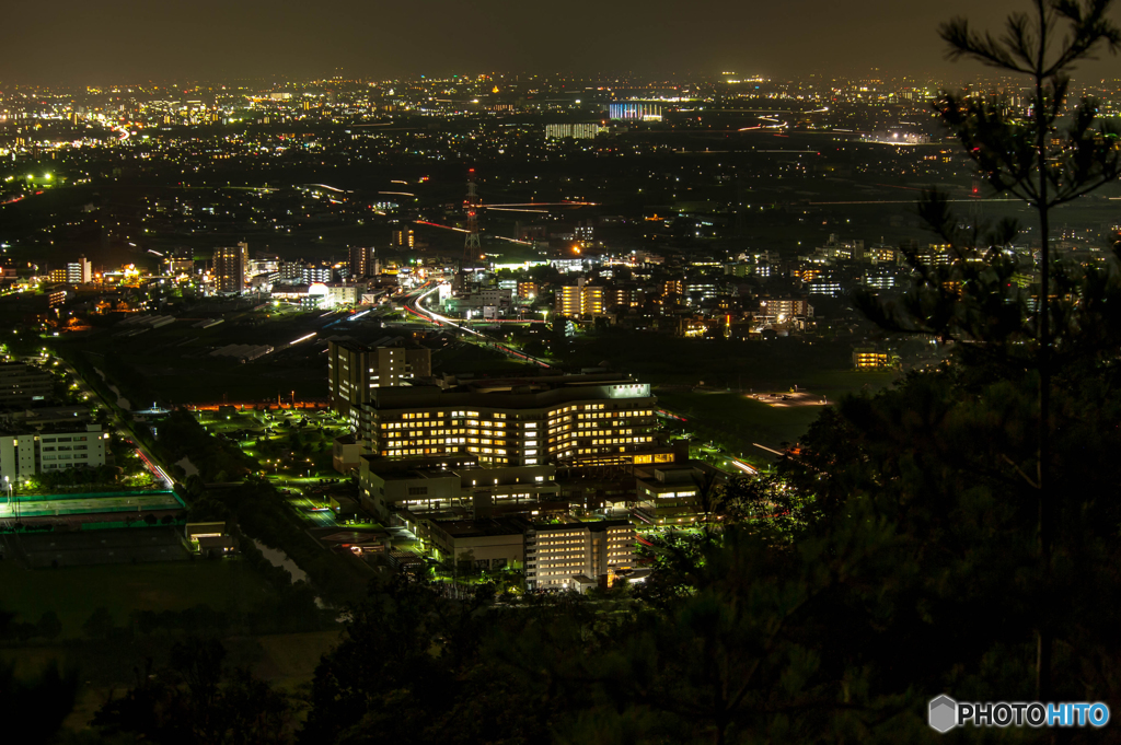 2015/08/26夜の岐阜大学医学部付属病院