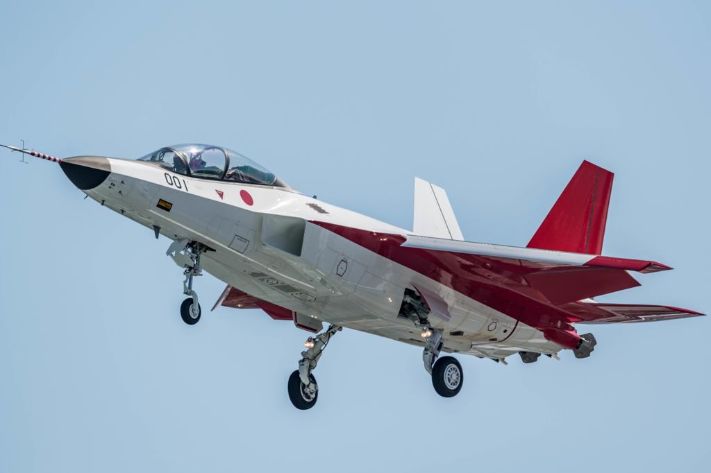 岐阜基地では初飛行