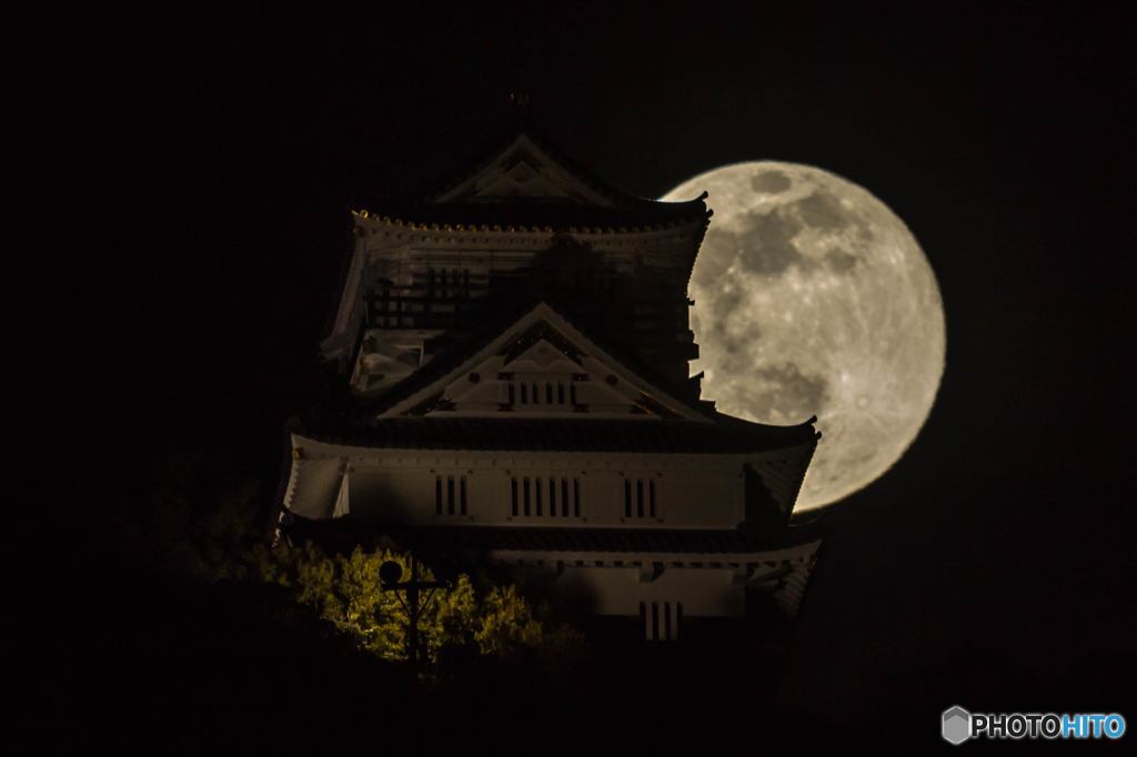 満月と城⑤