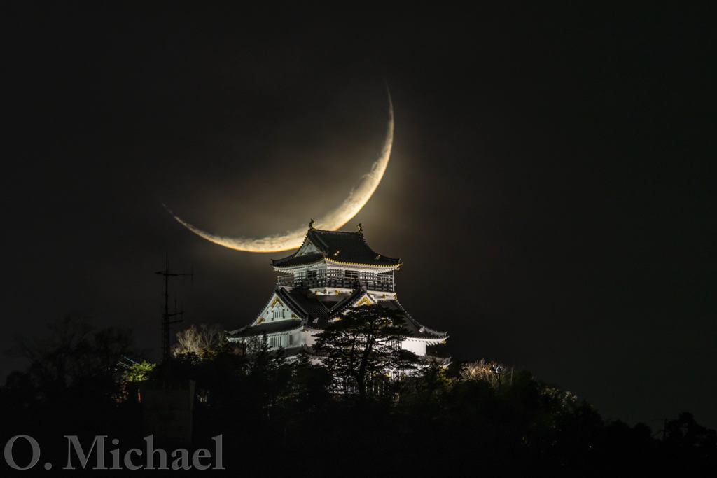 The Moon Hunter①