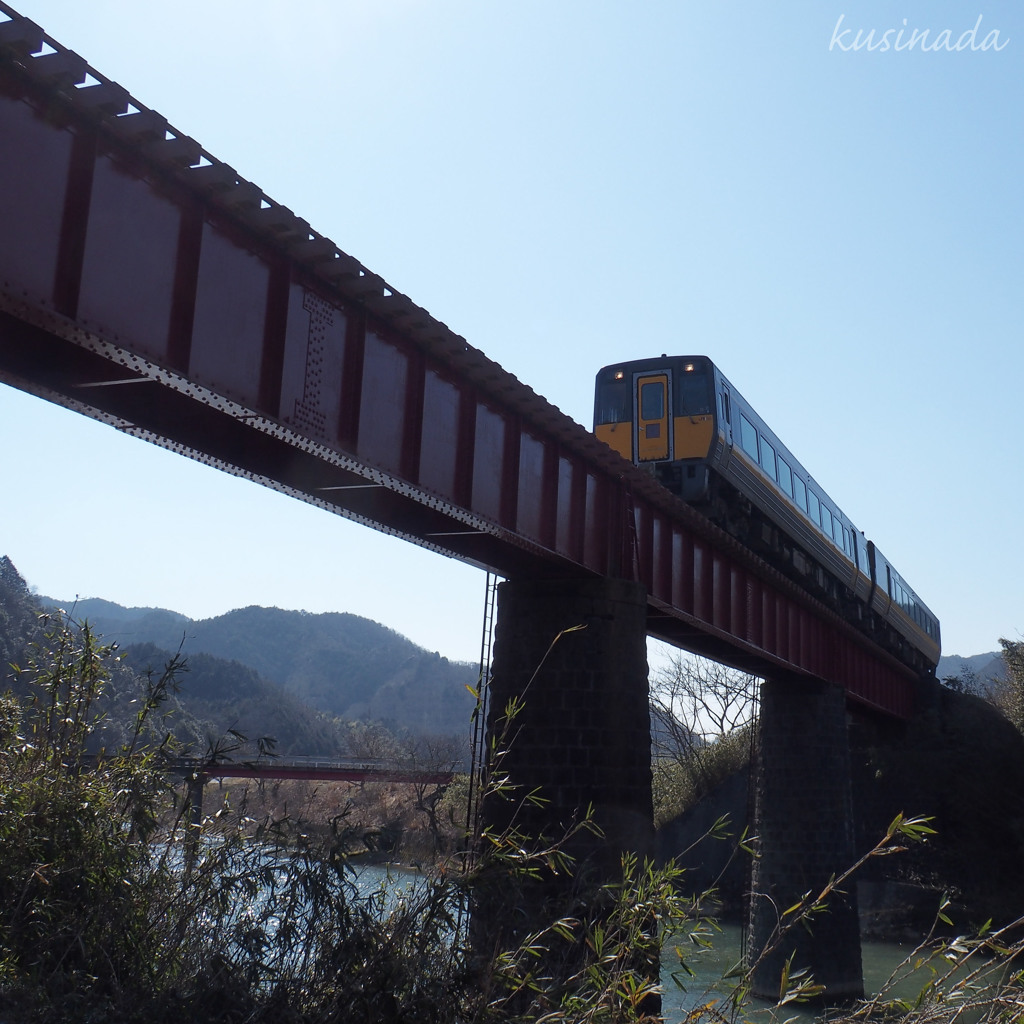 青空と鉄橋
