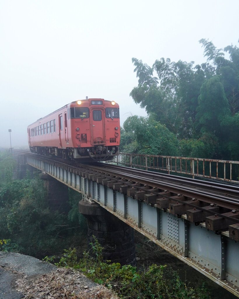 朝霧の鉄橋