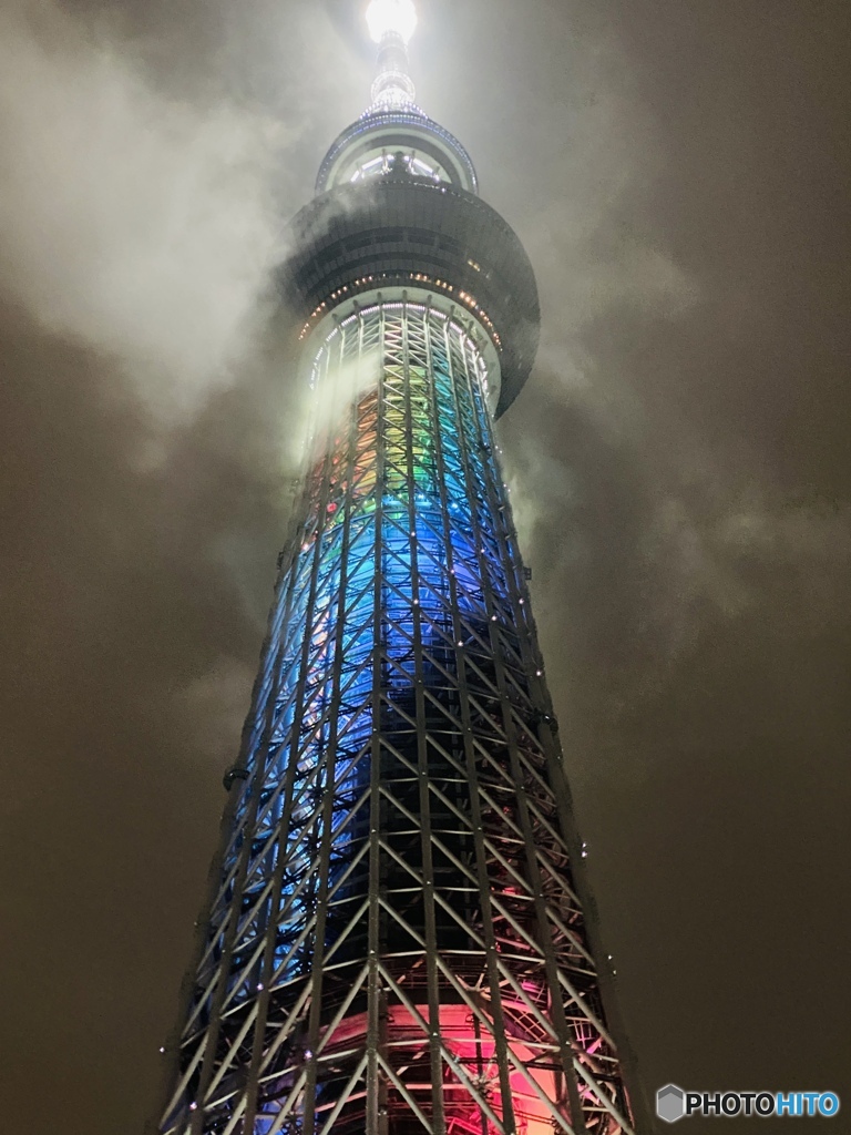 夜霧のスカイツリー
